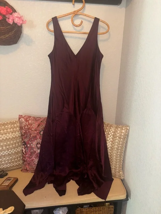 Lauren Ralph Lauren Women's 100%
Silk Slip Asymmetrical Dress in Deep Burgundy - Picture 4 of 15